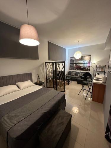 Elegant Escapes 5, Atenas