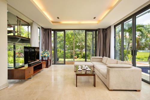 Tran Beach Front Luxury Villa in Da Nang