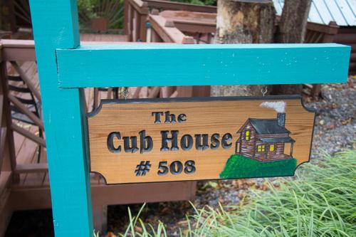 23 The Cub House Cabin - image 5