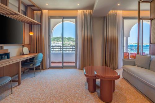 Junior King Suite with Sea View