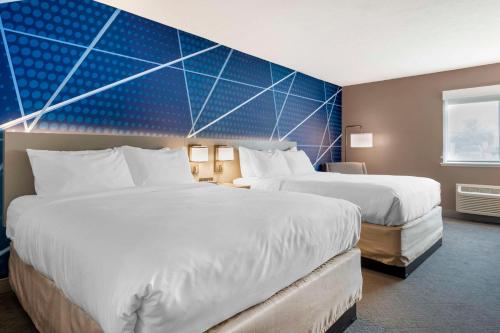 Comfort Inn Near Indiana Premium Outlets - image 2