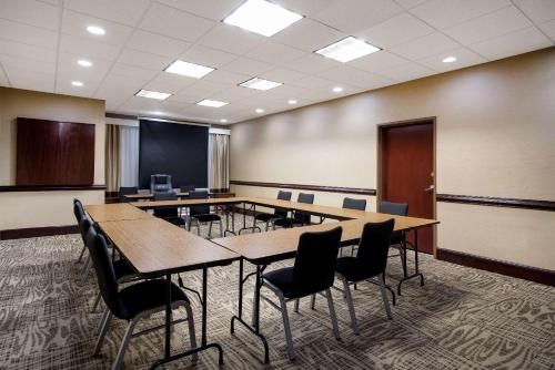 Comfort Inn & Suites Midway - Tallahassee West - image 6