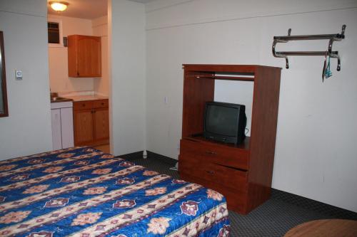 1 queen bed
