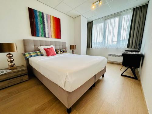 Urbanstay Suites - Grand Place 2 Bd Penthouse - image 14