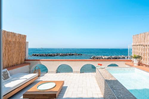 Villa - Beach Front image 4
