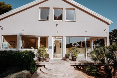 Matilde Beach Resort - image 11