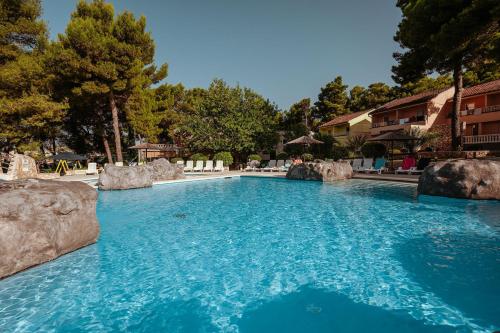 Matilde Beach Resort - image 6