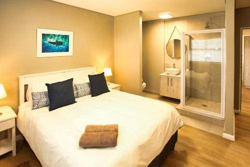 Nivica Lifestyle Living 64 Langebaan 4-sleeper - image 5