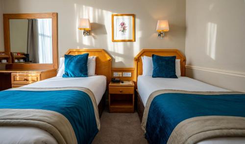 Twin Room (Maximum Occupancy: 2 People) room in Harcourt Hotel