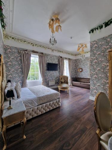 room detail thumbnail 0