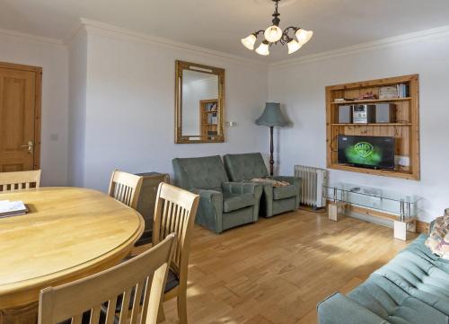 Matthews Traditional Holiday Cottage by Trident Holiday Homes