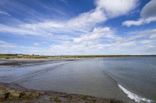 Matthews Traditional Holiday Cottage by Trident Holiday Homes