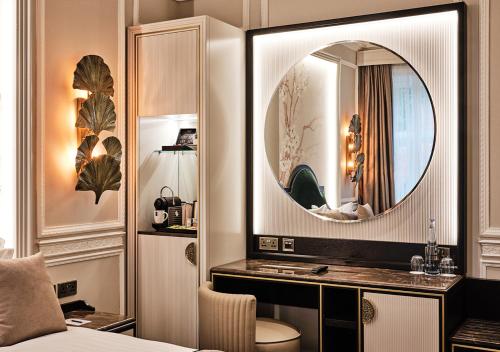 room detail thumbnail 1