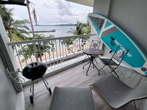 Modern Beachfront Getaway at Canyon Cove Nasugbu in Natipuan