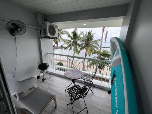 Modern Beachfront Getaway at Canyon Cove Nasugbu in Natipuan