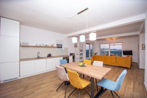 Sunset house in Glavati