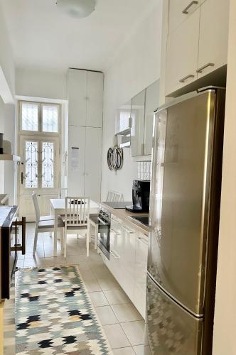 WeinerHouse Design Apartment - Tap to explore photos