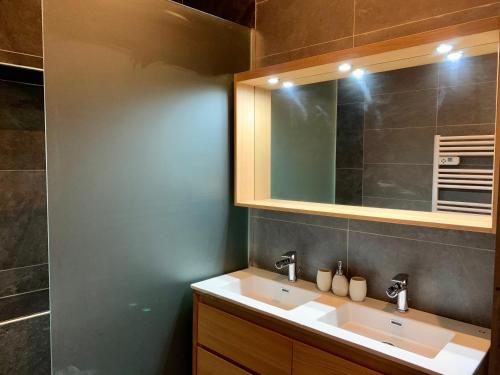 Баня, Charming loft style appartment in center of marais in 3rd - Temple - Republique