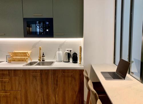 кухня, Charming loft style appartment in center of marais in 3rd - Temple - Republique