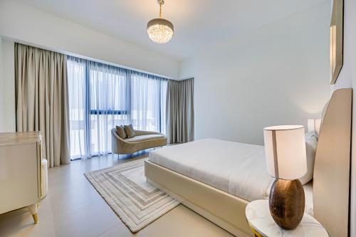 Bright new apartment near Burj Khalifa, Dubaj (fotografie 2)