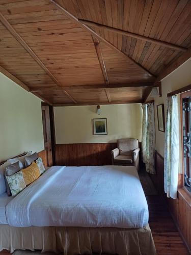 Three-Bedroom Villa image 2