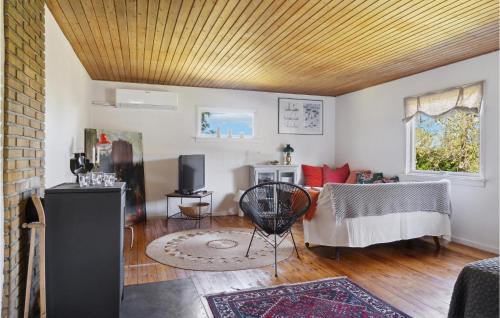 Nice Home In Dronningmølle With Wifi in ดรอนนิงเมิลเลอ