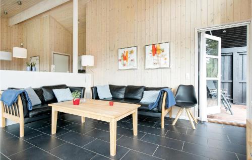  Beautiful Home In Hjørring With Wifi in Lønstrup