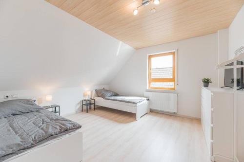 G03 große 8er Maisonette Wohnung - ideal für Teams und Monteure - Self Check-In in Gäufelden, Deutschland