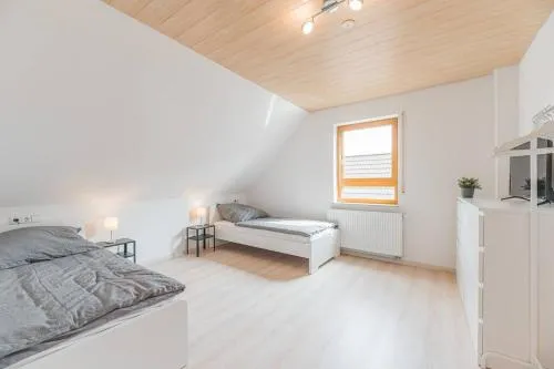 G03 große 8er Maisonette Wohnung - ideal für Teams und Monteure - Self Check-In in Gäufelden, Deutschland