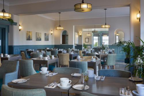 Best Western Lansdowne Hotel - image 2
