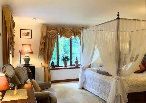 Stunning 7 Bedroom Bungalow Alford Aberdeenshire in Alforda (Aberdīna)