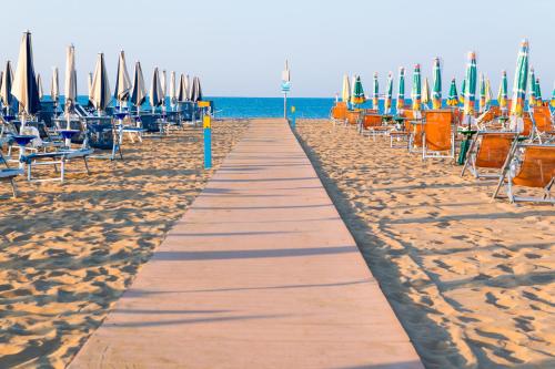 Beach, Hotel Principe in Bibione