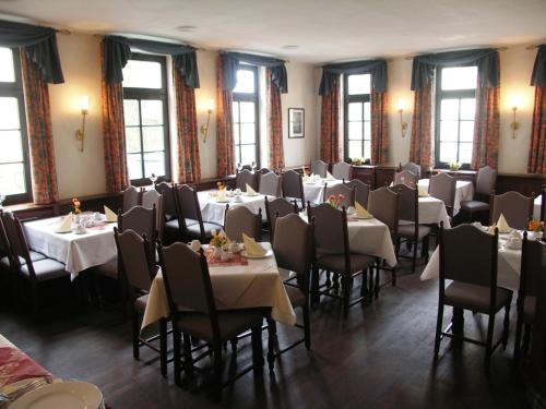 Restaurant, Hotel & Restaurant Klosterhof in Prohlis