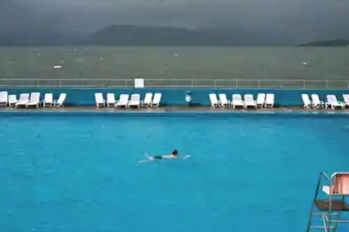 สระว่ายน้ำ, Flat in Gourock - The Wedge in โกร็อค