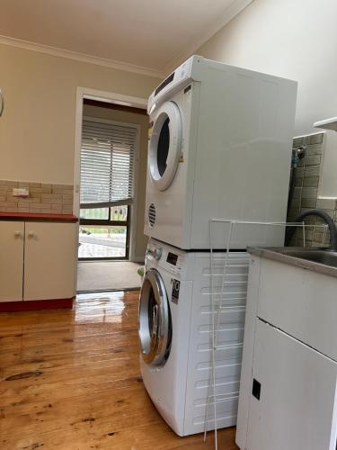 Central Sunbury home with top-hill views, high speed NBN and Netflix ready in Sunbury