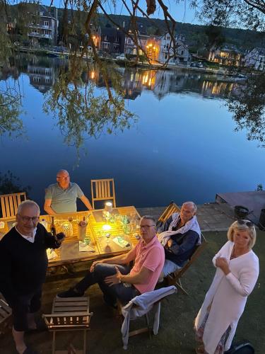 Pieds dans l'eau Private Wellness Bordure de Meuse