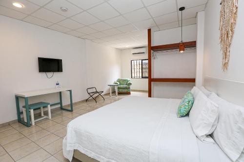 Hotel & Suites Arges - Centro Chetumal, Chetumal