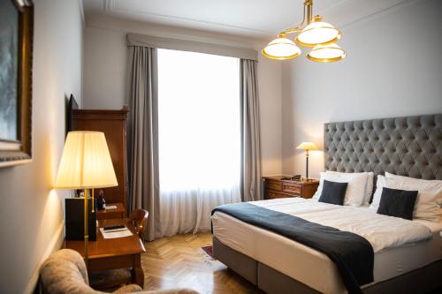 Double Room image 4