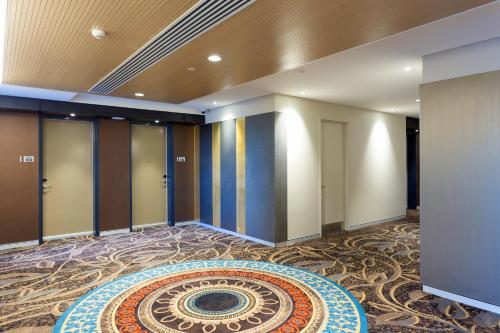 Calamvale Hotel Suites and Conference Centre