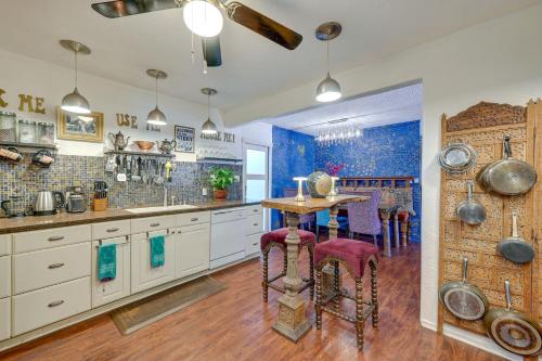 Bohemian Wonderland Benicia Bungalow with Pergola! in Benicia