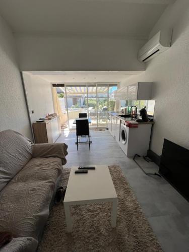 Facilities, Helio 78 in Agde