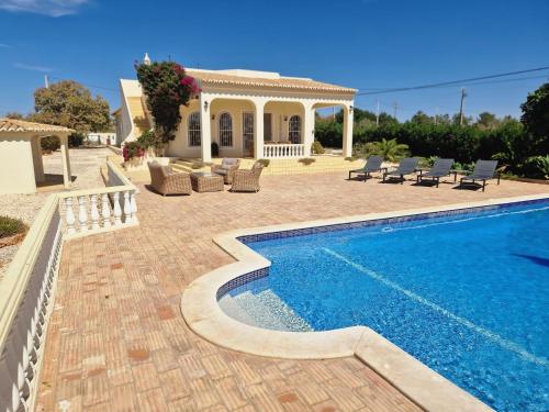 Exterior view, Vivenda Sabrina in Silves