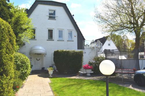 AV No.1, Düsseldorf (photo 2)