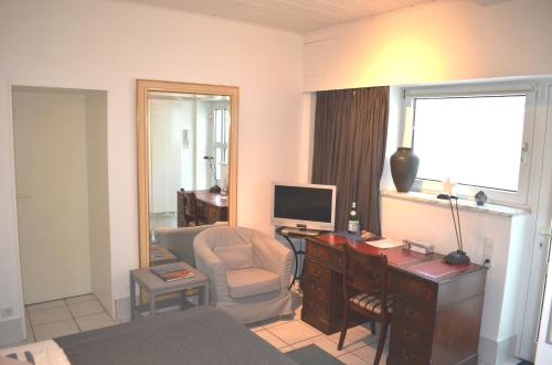 AV No.1, Düsseldorf (photo 9)
