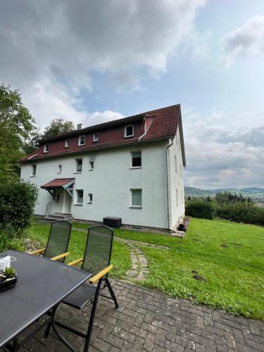 外部景觀, Moderne Fewo mit toller Aussicht - inmitten der Natur in 弗洛