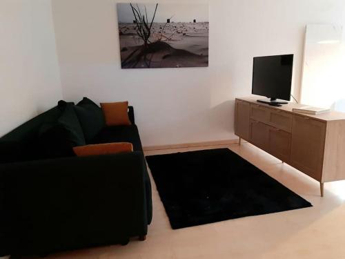 B&B Hechingen - Quiet, modern flat with own terrace - Bed and Breakfast Hechingen