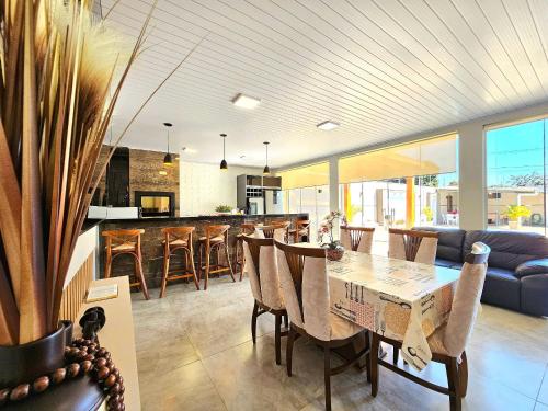 Recanto Vó Alda c Piscina Sinuca prox Paraguai (Recanto Vo Alda c Piscina Sinuca prox Paraguai) in วีลา เอ