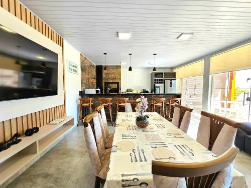 Recanto Vó Alda c Piscina Sinuca prox Paraguai (Recanto Vo Alda c Piscina Sinuca prox Paraguai) in วีลา เอ