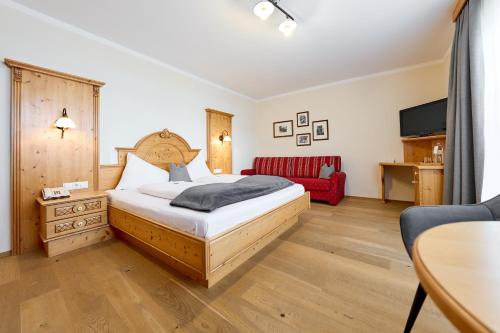 Double Room with Mountain View