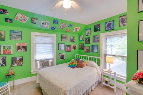 Historic Home with Sunroom - 5 Mi to Lambeau Field! - image 3